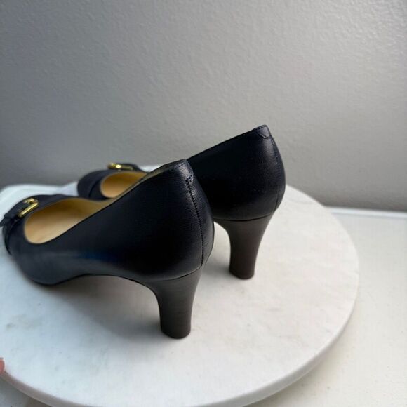 Ralph Lauren Pumps Size 9  Navy Leather Heels with Gold Accent Buckle - Picture 4 of 11